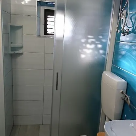 Ugodna Atmosfera Privatnosti, U Blizini.