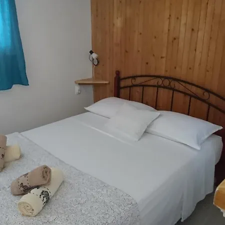 Apartman Ugodna Atmosfera Privatnosti, U Blizini. *