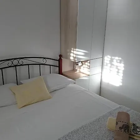 Ugodna Atmosfera Privatnosti, U Blizini. * Vela Luka