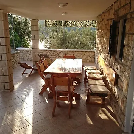 Ugodna Atmosfera Privatnosti, U Blizini. * Vela Luka